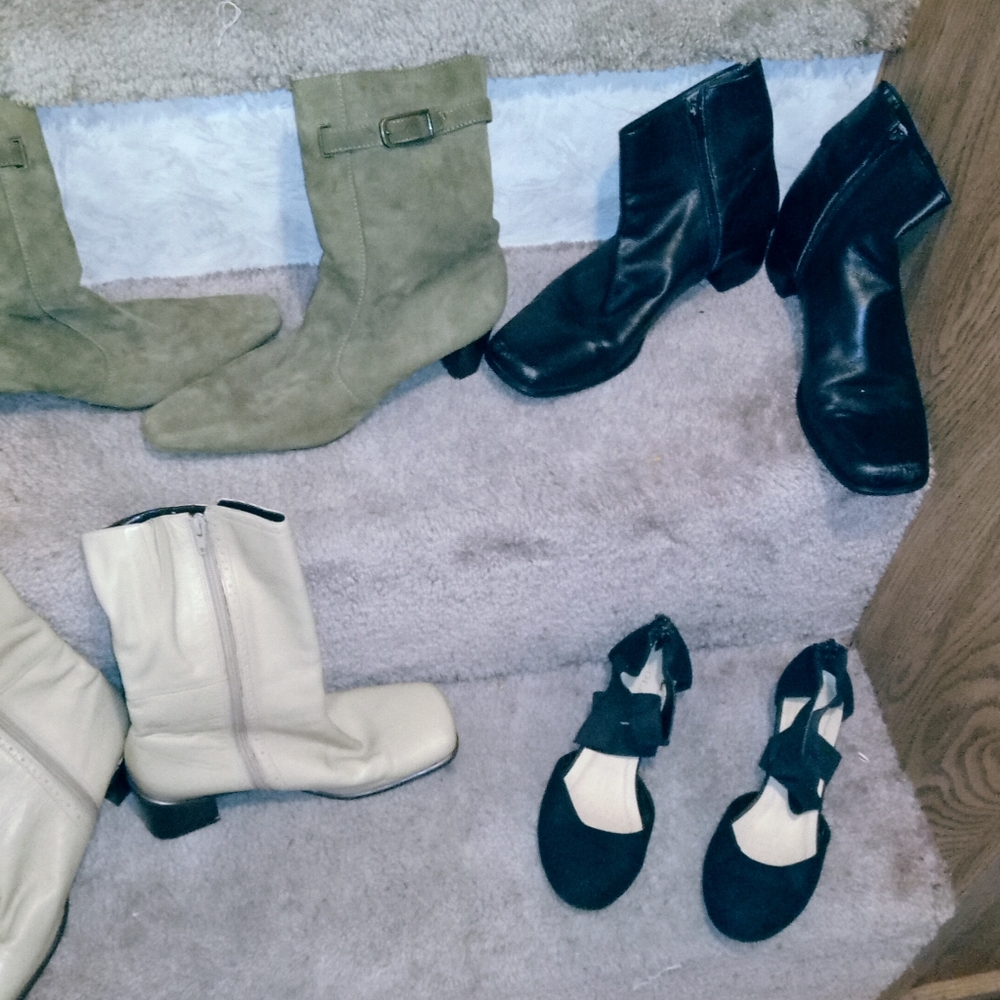 Clothes - Picture 12 of 16